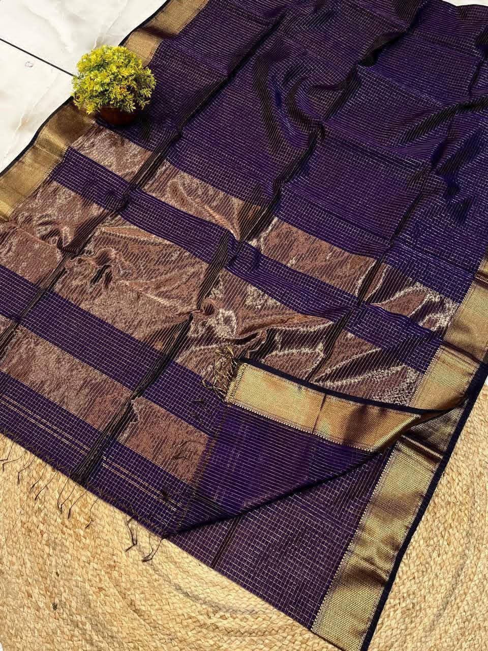 Handloom Maheshwari Silk Saree3